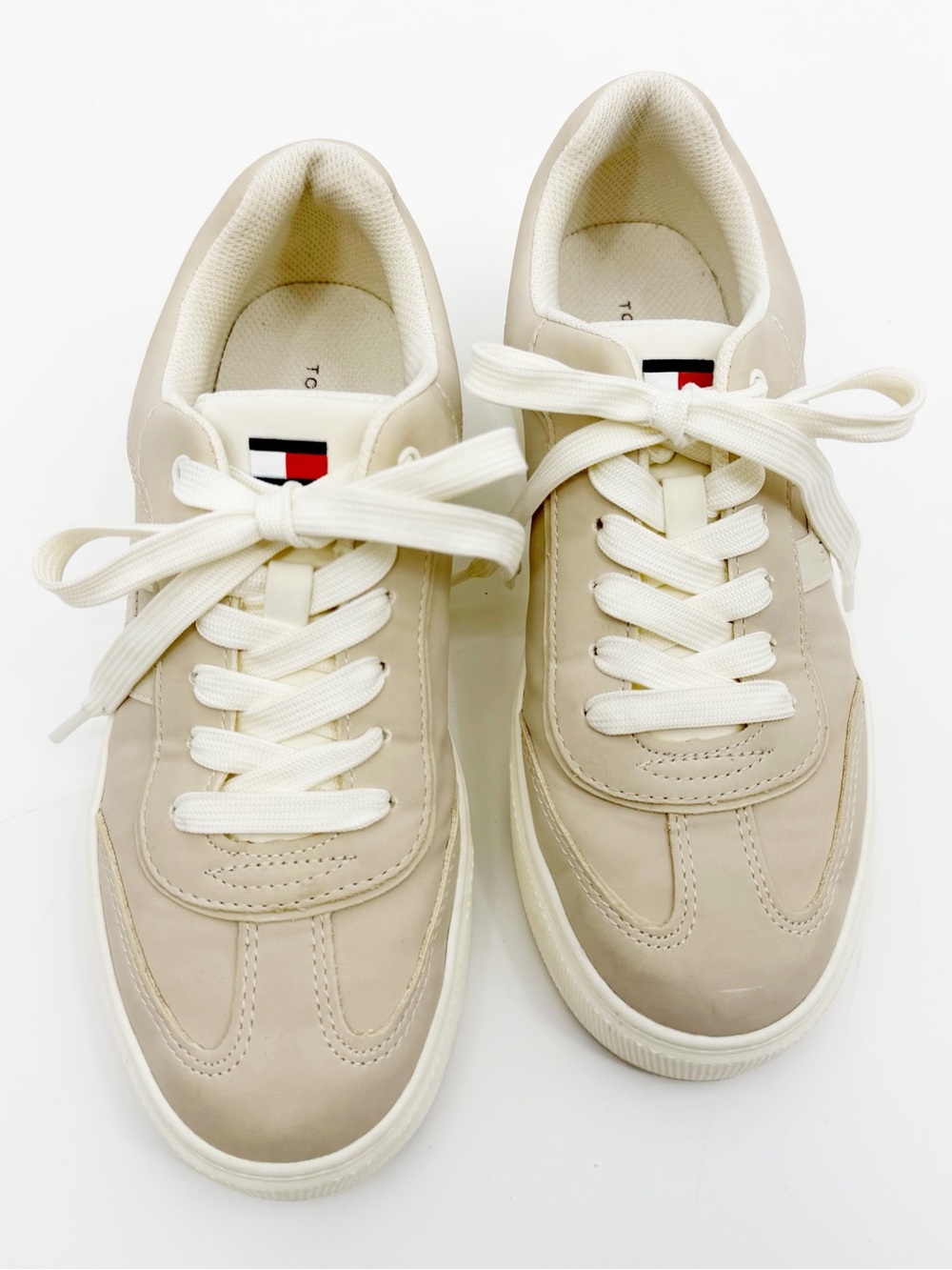 Tommy Hilfiger Beige Celmi Platform Lace-Up Sneakers Women’s Size 7